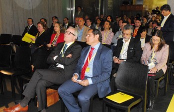 Acto de presentación oficial de la puesta en escena de la marca UHU en el mercado español