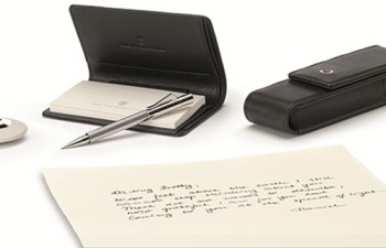 Compañeros con estilo: Nuevos accesorios de piel Graf von Faber-Castell